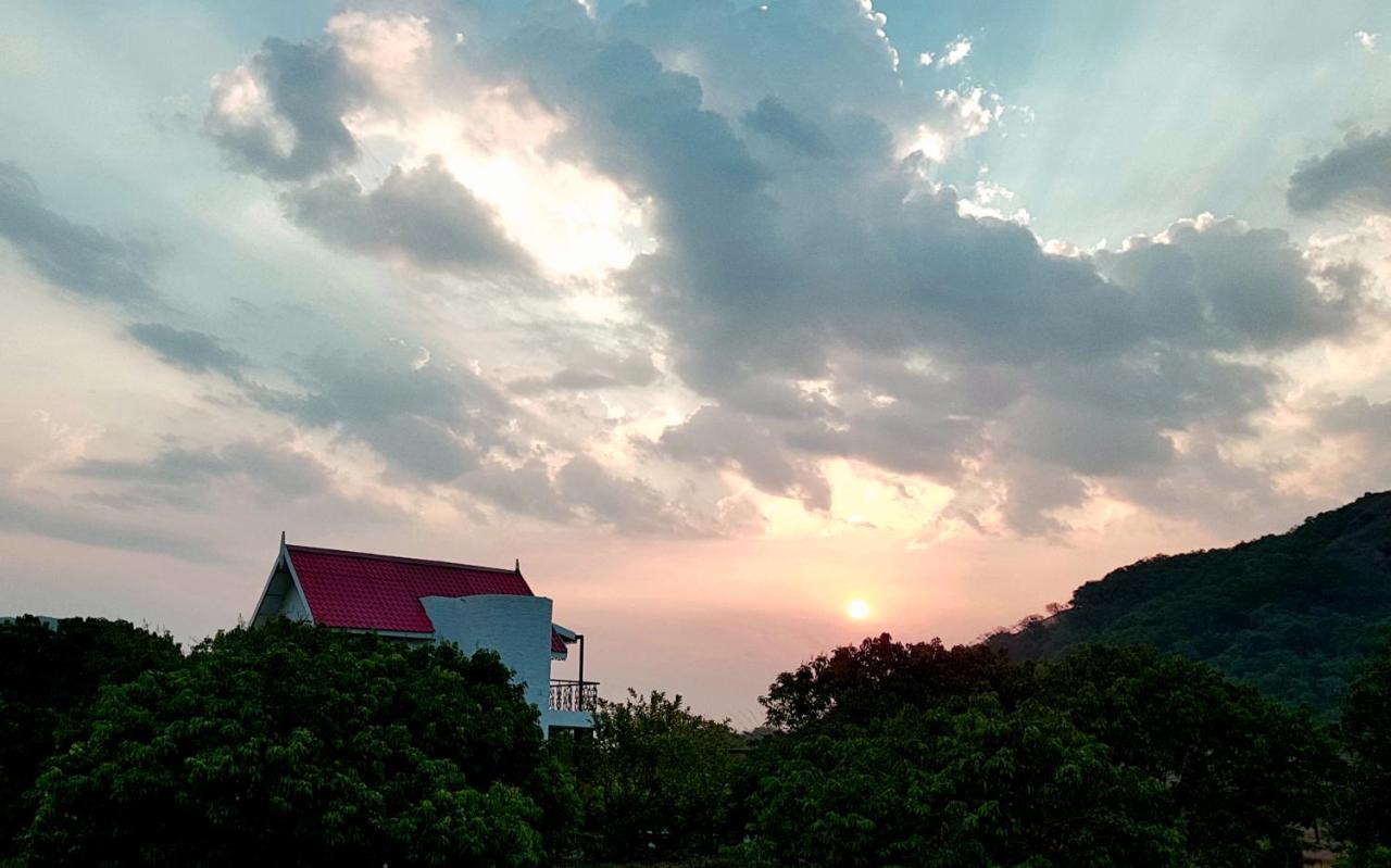 Nostravila โลนาวาลา ภายนอก รูปภาพ